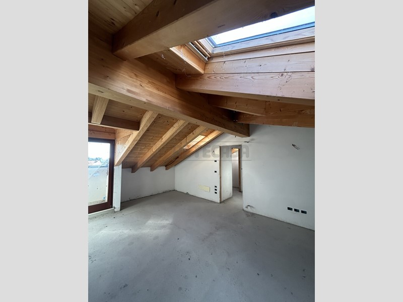 Appartamento in Vendita a Schio, 225'000&euro;, 140 m²