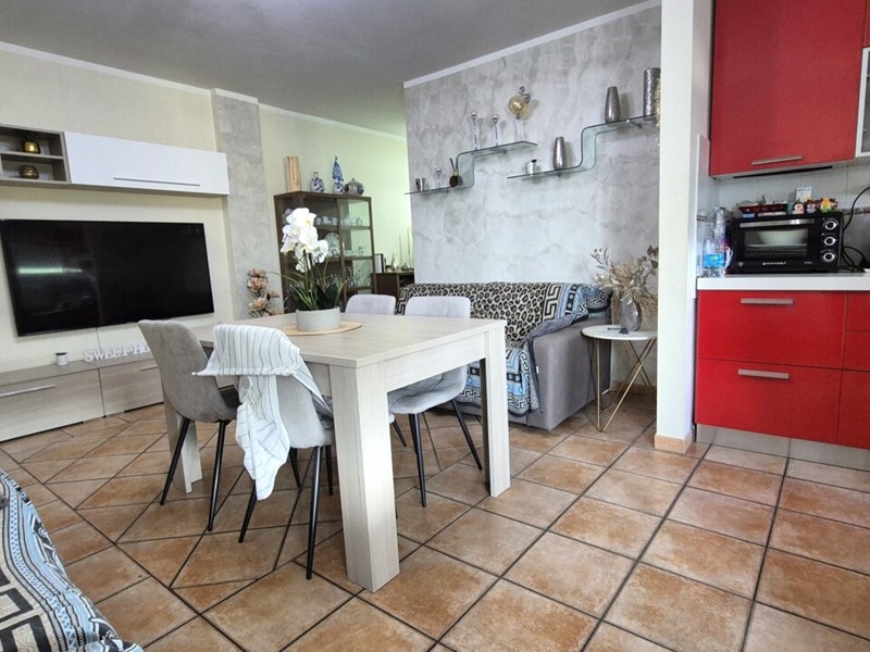 Appartamento in Vendita a Sarzana, zona Bradia, 175'000&euro;, 91 m², con Box