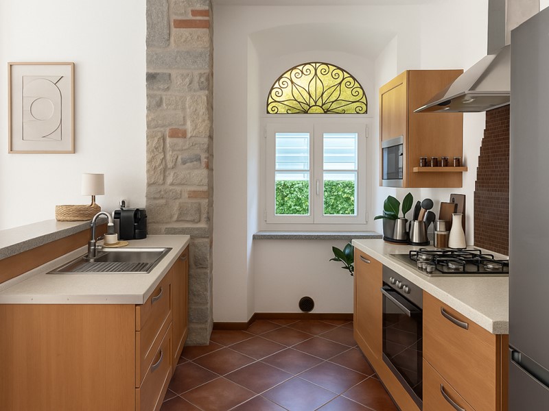 Trilocale in Affitto a Arona, 1'500&euro;, 70 m², arredato