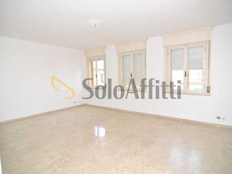 Appartamento in Affitto a Livorno, zona Centro, 1'360&euro;, 150 m²
