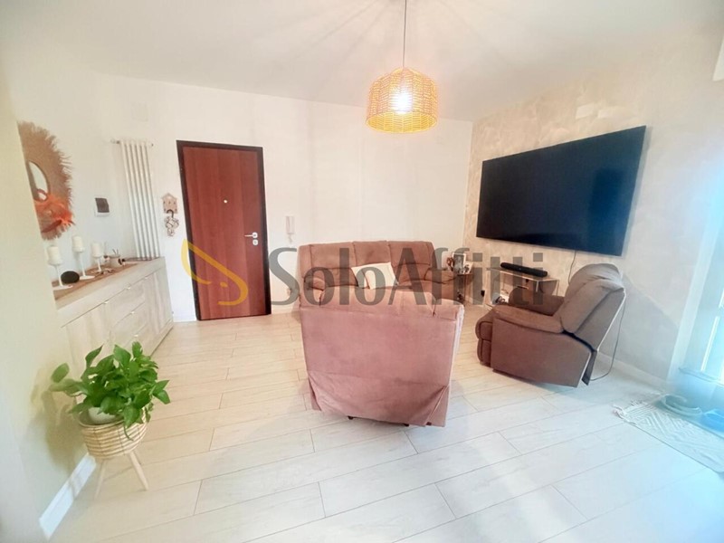Trilocale in Affitto a Martinsicuro, 600&euro;, 70 m², arredato
