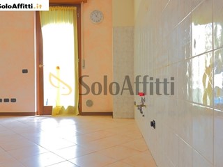 Trilocale in Affitto a Desio, zona Ospedale, 656&euro;, 73 m², con Box