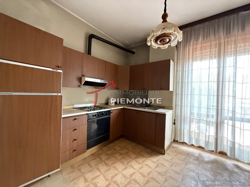 Quadrilocale in Vendita a Borgomanero, 159'000&euro;, 159 m²