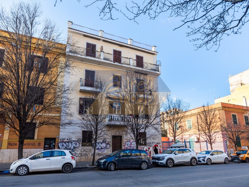 Bilocale in Vendita a Roma, zona Torpignattara, 98'000&euro;, 36 m²