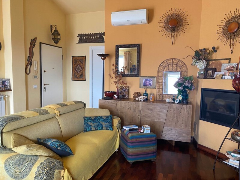 Bilocale in Vendita a Imperia, 135'000&euro;, 45 m², con Box