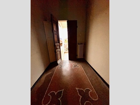 Appartamento in Vendita a Imperia, zona Oneglia, 170'000&euro;, 120 m²