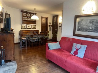Trilocale in Affitto a Courmayeur, zona Centrale, 1'800&euro;, 70 m², arredato, con Box
