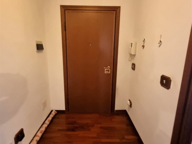 Trilocale in Vendita a Parma, 155'000&euro;, 90 m², con Box