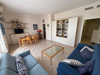 Bilocale in Vendita a Andora, 480'000&euro;, 74 m², arredato, con Box