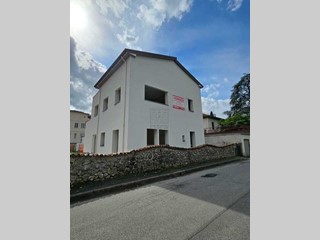 Appartamento in Vendita a Lucca, zona Ovest, 430'000&euro;, 131 m²