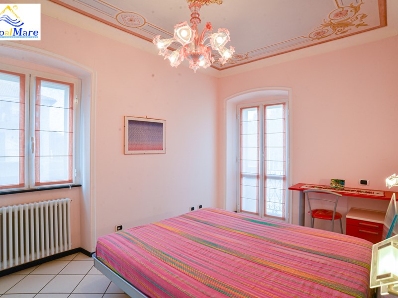 Trilocale in Affitto a Vado Ligure, 900&euro;, 75 m², arredato