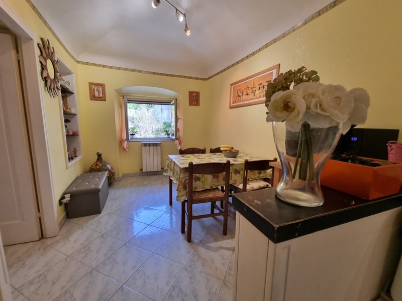 Appartamento in Vendita a Genova, zona Marassi, 74'000&euro;, 61 m²
