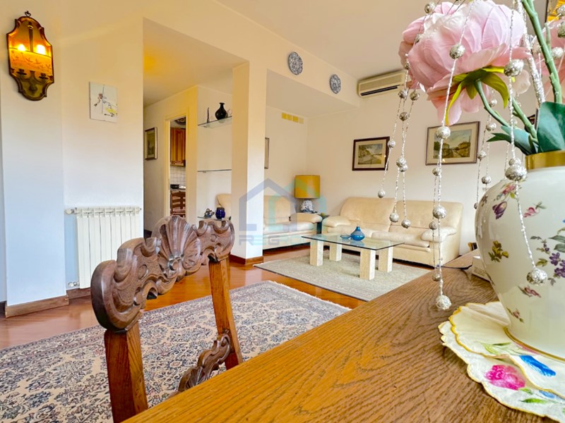 Appartamento in Vendita a Albissola Marina, 435'000&euro;, 117 m², con Box