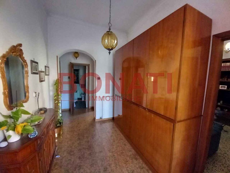 Quadrilocale in Vendita a La Spezia, zona Periferia Est, 105'000&euro;, 89 m²