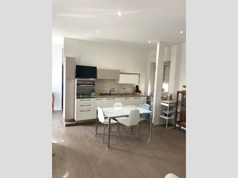 Bilocale in Vendita a Guidonia Montecelio, zona Villanova, 120'000&euro;, 59 m²