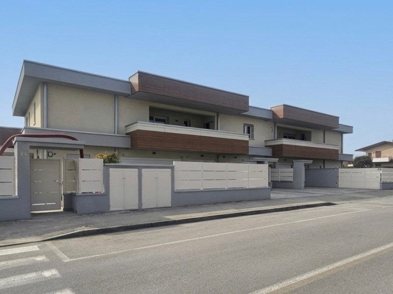 Quadrilocale in Vendita a Torbole Casaglia, 350'000&euro;, 142 m², con Box