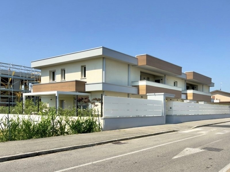 Quadrilocale in Vendita a Torbole Casaglia, 360'000&euro;, 142 m², con Box