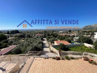 Quadrilocale in Affitto a Siracusa, 650&euro;, 110 m², arredato