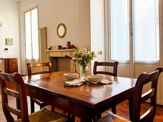 Appartamento in Affitto a Reggio Emilia, zona Centro storico, 1'000&euro;, 110 m², arredato