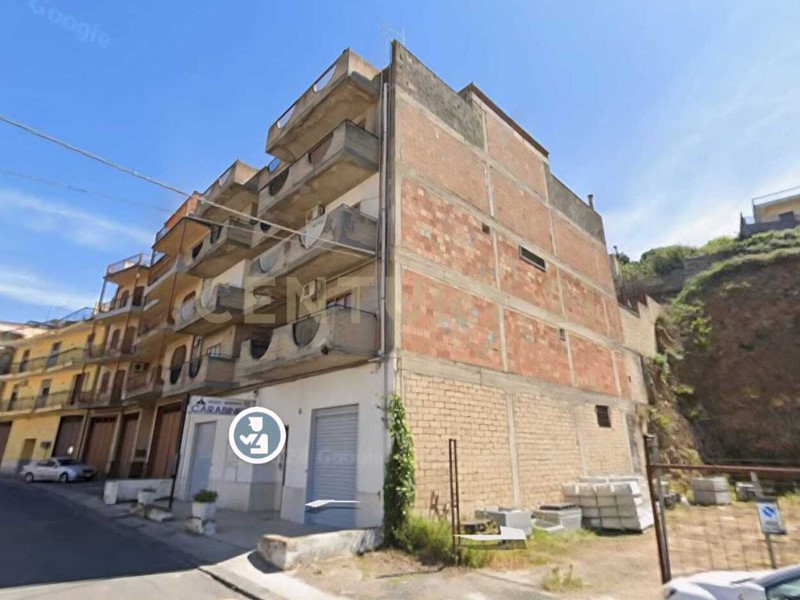 Appartamento in Vendita a Militello in Val di Catania, 650'000&euro;, 985 m², con Box