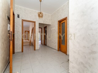 Quadrilocale in Vendita a Lentini, 65'000&euro;, 105 m²