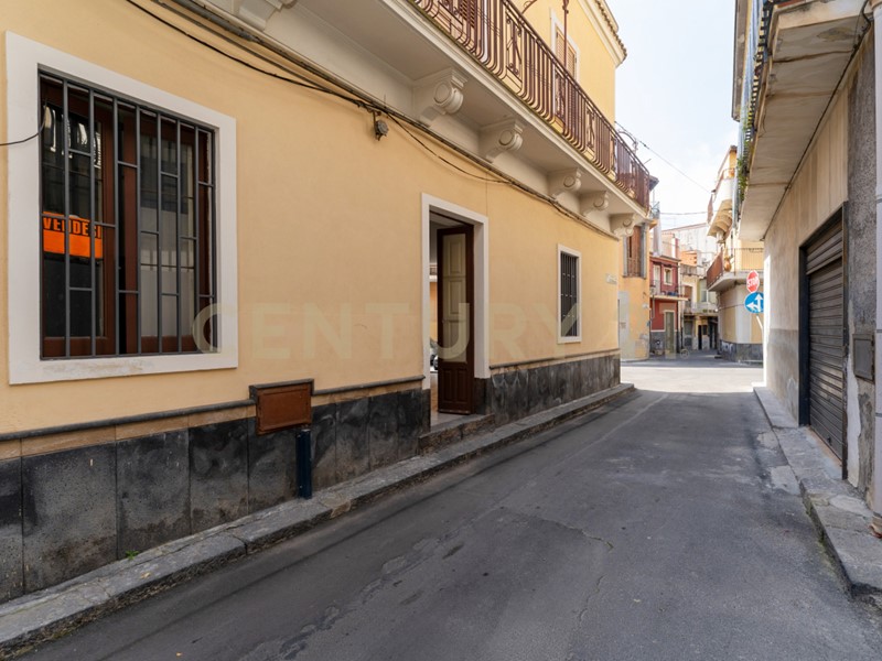 Bilocale in Vendita a Paternò, 37'000&euro;, 53 m²