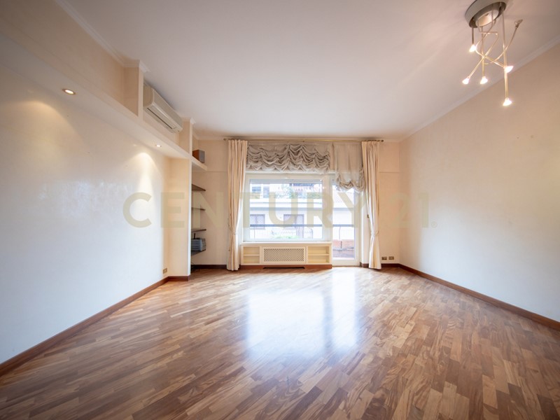 Appartamento in Vendita a Roma, 780'000&euro;, , arredato, con Box
