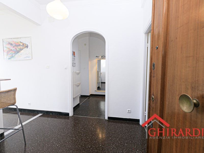 Appartamento in Vendita a Genova, zona Pegli, 198'000&euro;, 130 m²