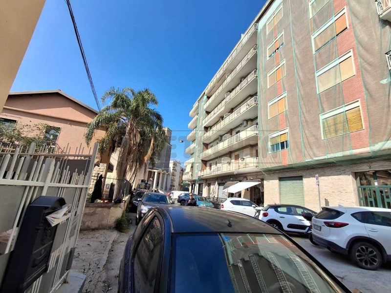 Appartamento in Vendita a Siracusa, 135'000&euro;, 151 m²