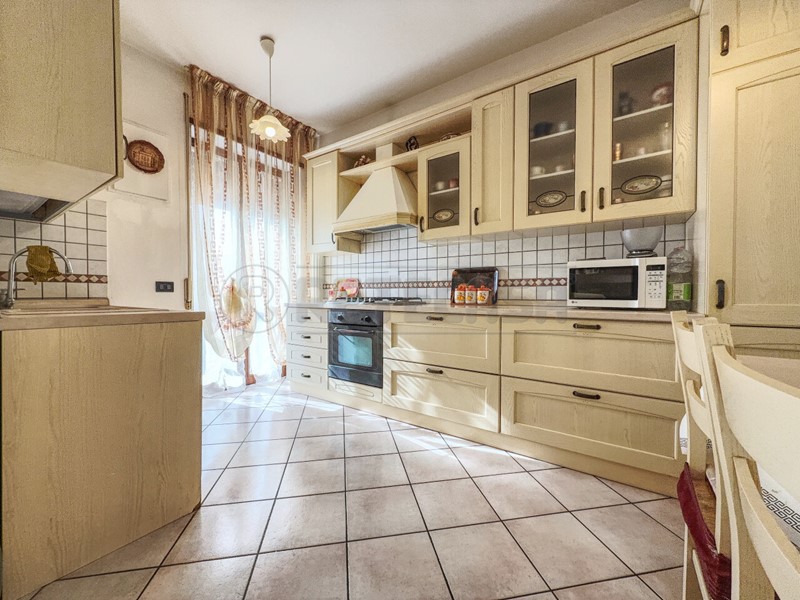 Appartamento in Vendita a Montecchio Maggiore, 228'000&euro;, 130 m², con Box