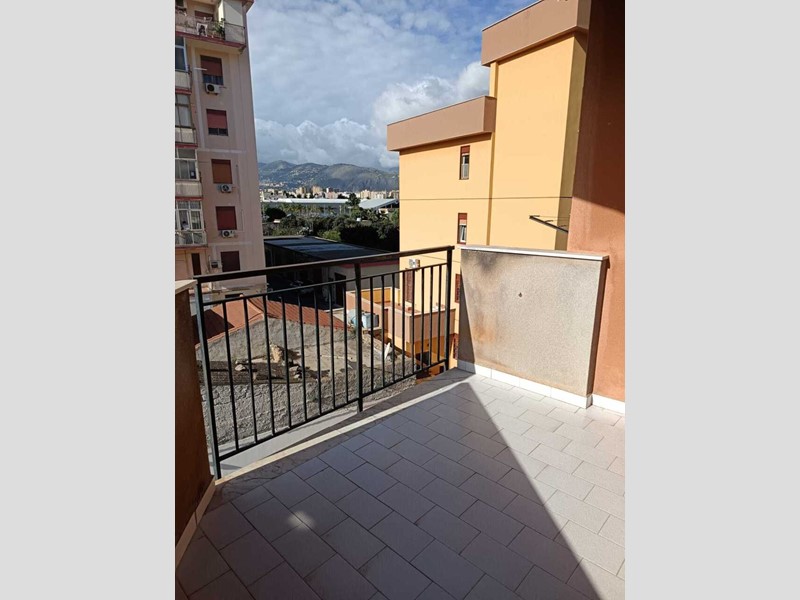 Appartamento in Vendita a Palermo, 165'000&euro;, 123 m²