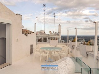 Appartamento in Vendita a Ostuni, 800'000&euro;, 248 m², arredato