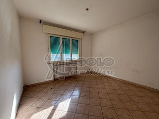 Appartamento in Vendita a Occhiobello, 65'000&euro;, 94 m²