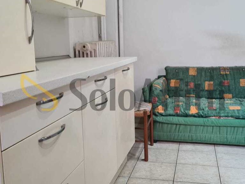 Trilocale in Affitto a Torino, zona Borgata Lesna, 350&euro;, 46 m², arredato