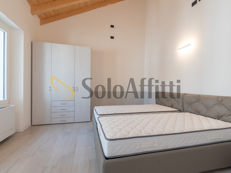 Bilocale in Affitto a Brescia, zona Carmine, 1'400&euro;, 70 m², arredato
