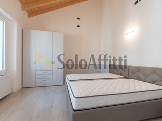 Bilocale in Affitto a Brescia, zona Carmine, 1'400&euro;, 70 m², arredato