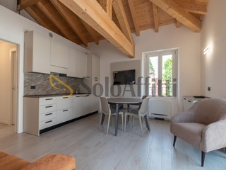 Bilocale in Affitto a Brescia, zona Carmine, 1'400&euro;, 70 m², arredato