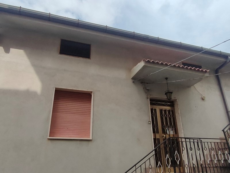 Quadrilocale in Vendita a Bova Marina, 18'000&euro;, 100 m²