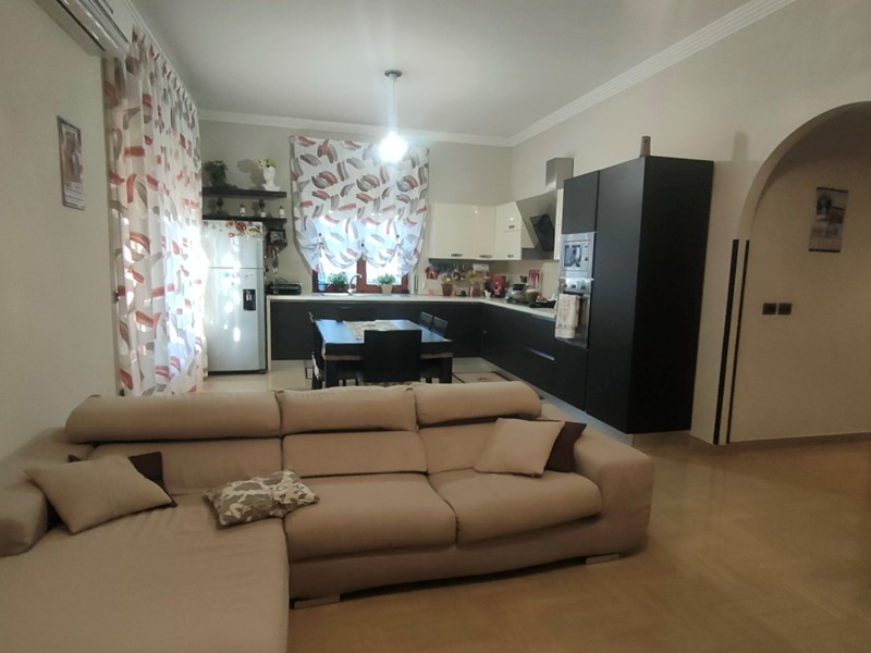 Appartamento in Vendita a Reggio Calabria, 198'000&euro;, 300 m², con Box