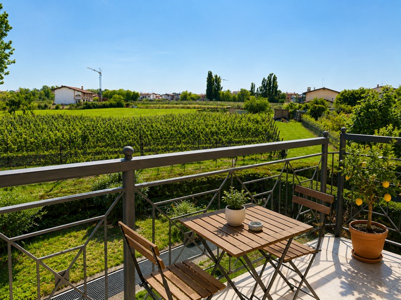 Bilocale in Vendita a Sirmione, 205'000&euro;, 58 m², arredato