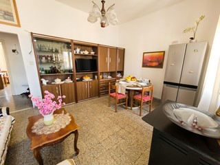 Trilocale in Vendita a La Spezia, 79'000&euro;, 65 m²