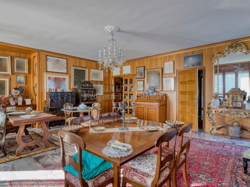 Appartamento in Vendita a Milano, 1'600'000&euro;, 215 m²