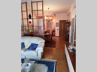 Appartamento in Vendita a Castelnuovo Magra, 225'000&euro;, 150 m²