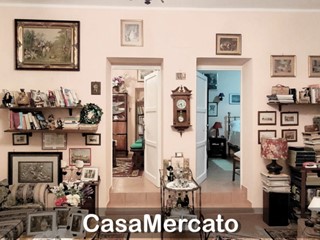 Quadrilocale in Vendita a Rocca di Papa, 95'000&euro;, 101 m²