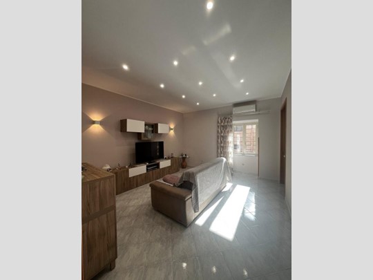 Trilocale in Vendita a Afragola, 135'000&euro;, 77 m²