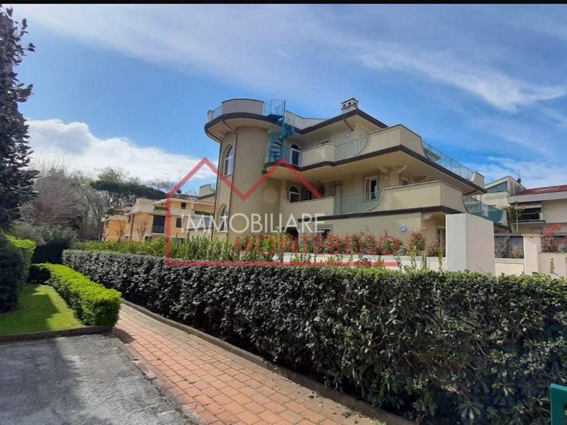 Appartamento in Vendita a Viareggio, 1'280'000&euro;, 230 m²