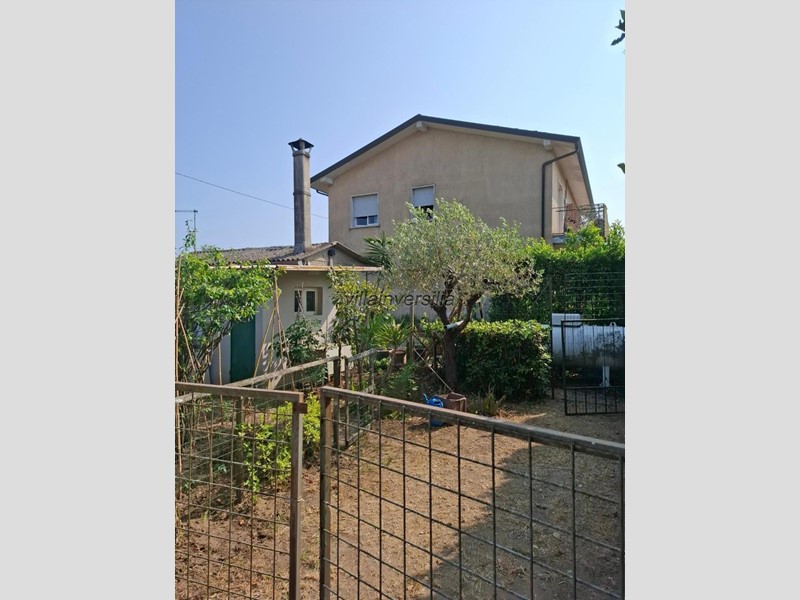 Appartamento in Vendita a Camaiore, 400'000&euro;, 144 m²