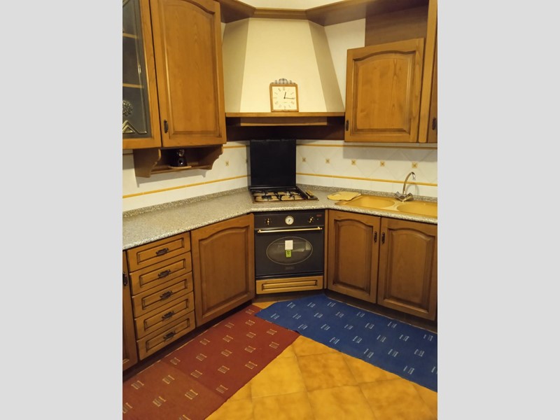 Trilocale in Affitto a Lucca, zona Sorbano Del Vescovo, 700&euro;, 70 m², arredato