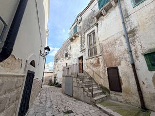 Appartamento in Vendita a Minervino Murge, 65'000&euro;, 170 m²