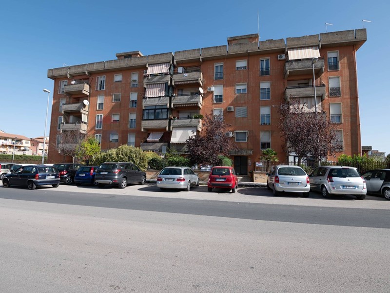 Quadrilocale in Vendita a Caltagirone, 67'000&euro;, 94 m²